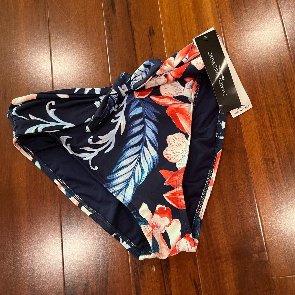 New NWT‎ Carmen Marc Valvo Navy Bikini Swim Bottom Floral Print Shaping Size XS